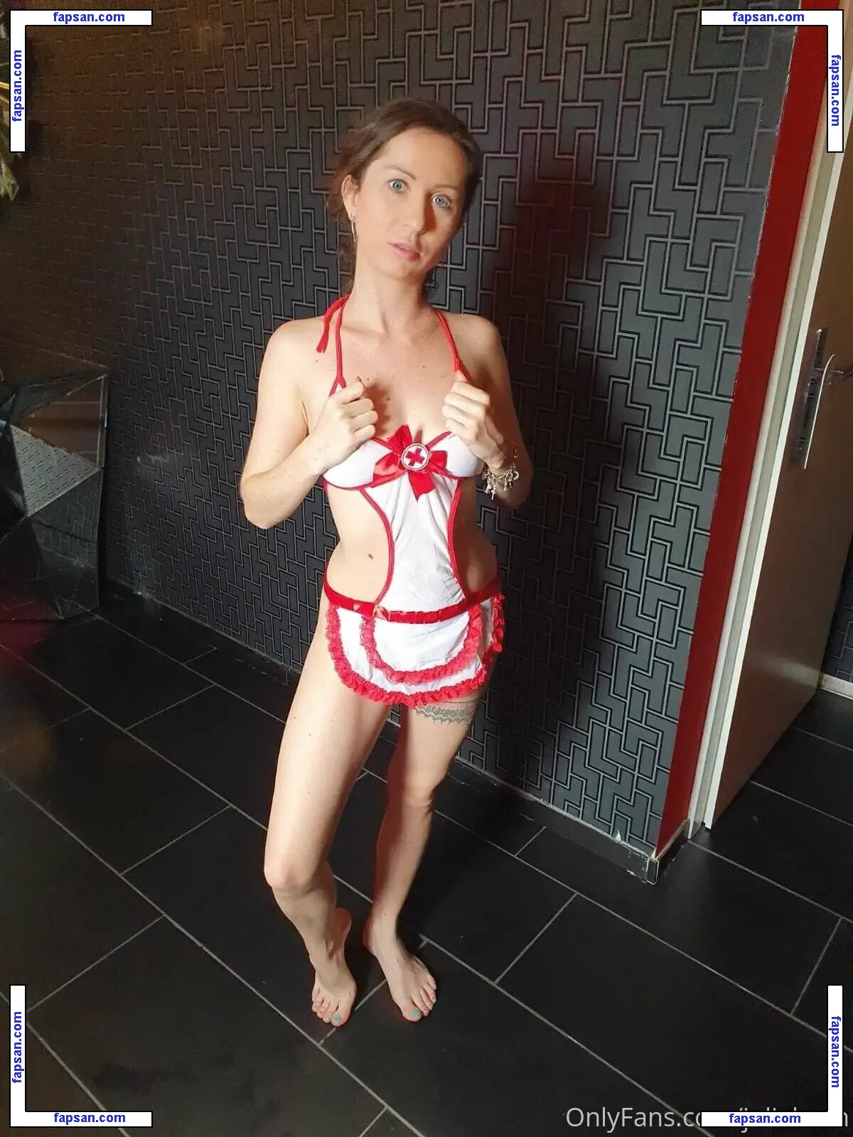 juliabach_offi nude photo #0028 from OnlyFans