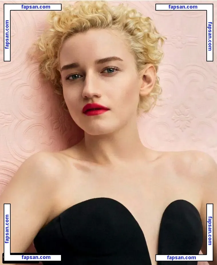 Juliagarner nude photo #0011 from OnlyFans