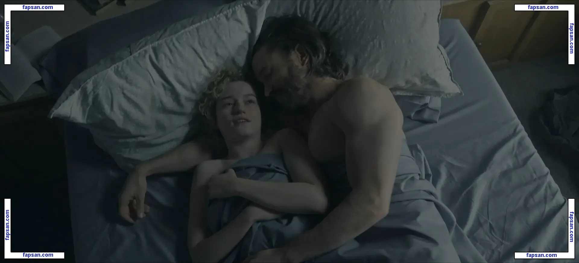Juliagarner nude photo #0024 from OnlyFans