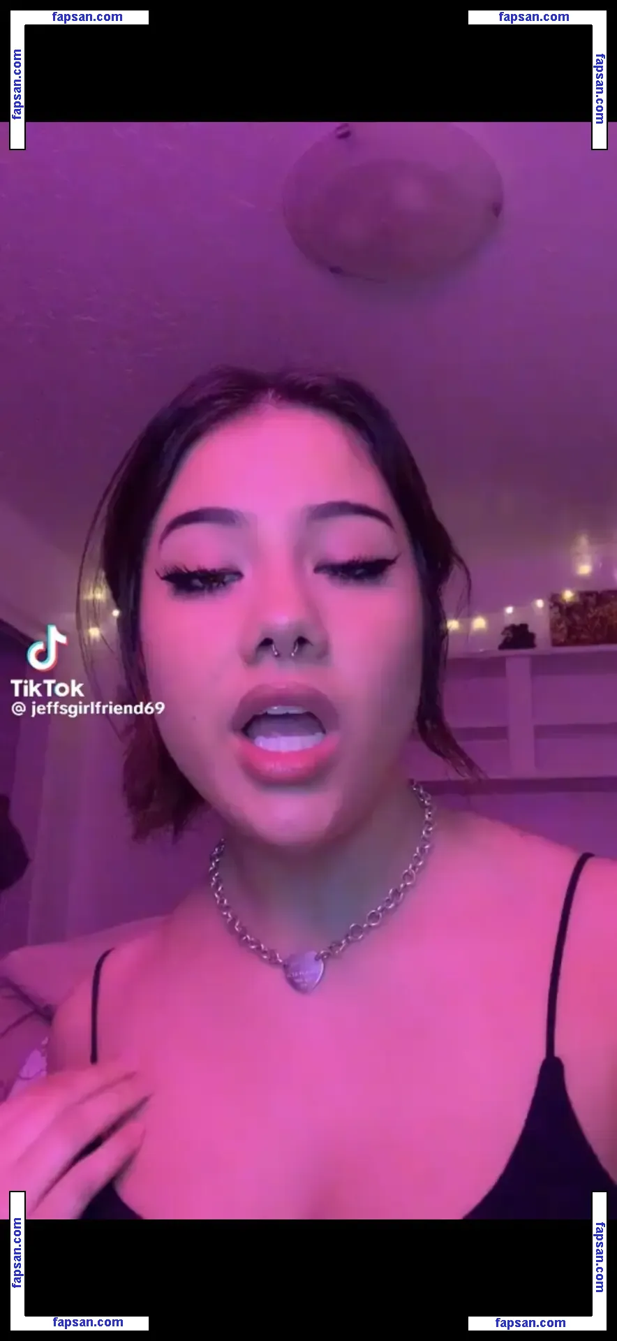 Juliagoolia69 nude photo #0002 from OnlyFans