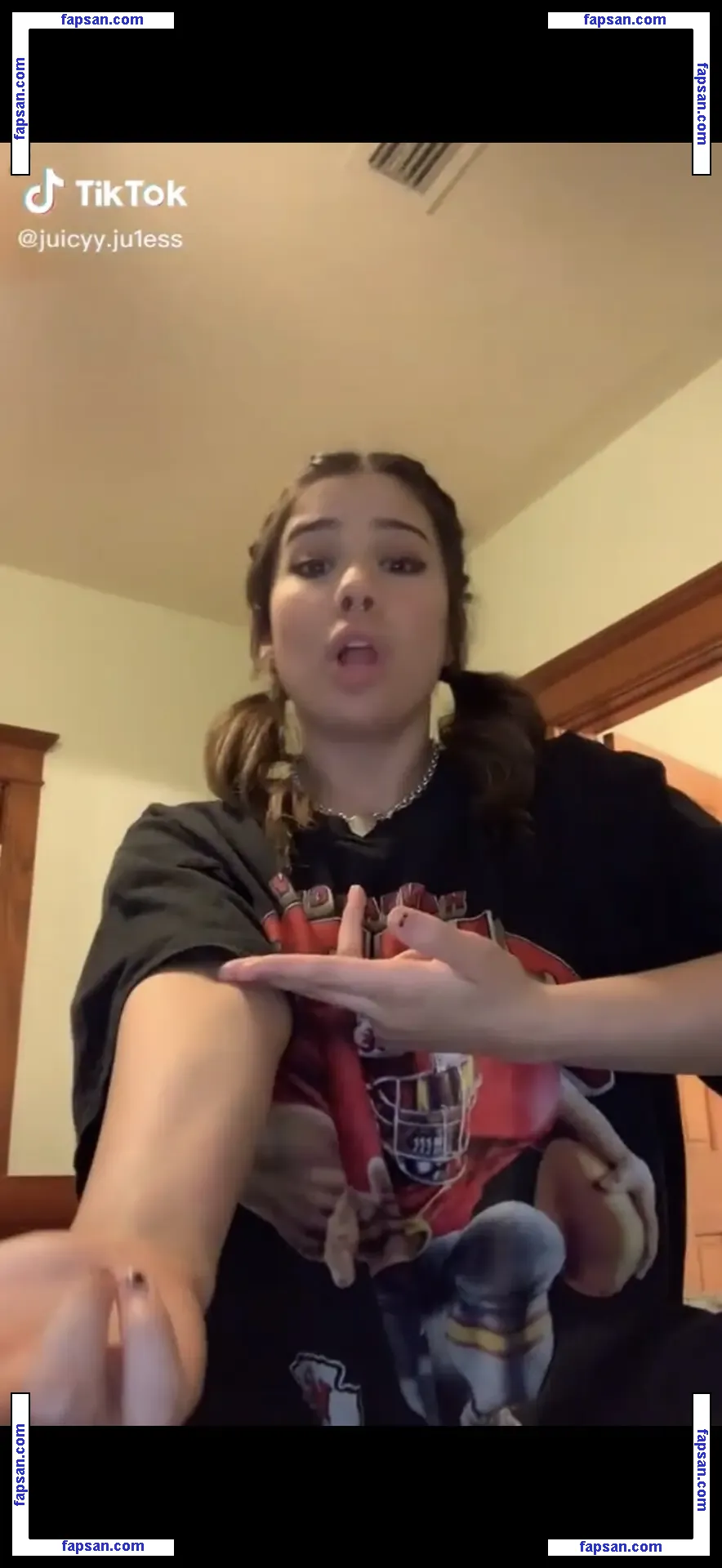 Juliagoolia69 nude photo #0003 from OnlyFans