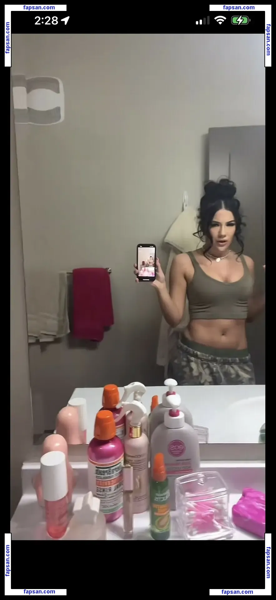 Juliagoolia69 nude photo #0007 from OnlyFans