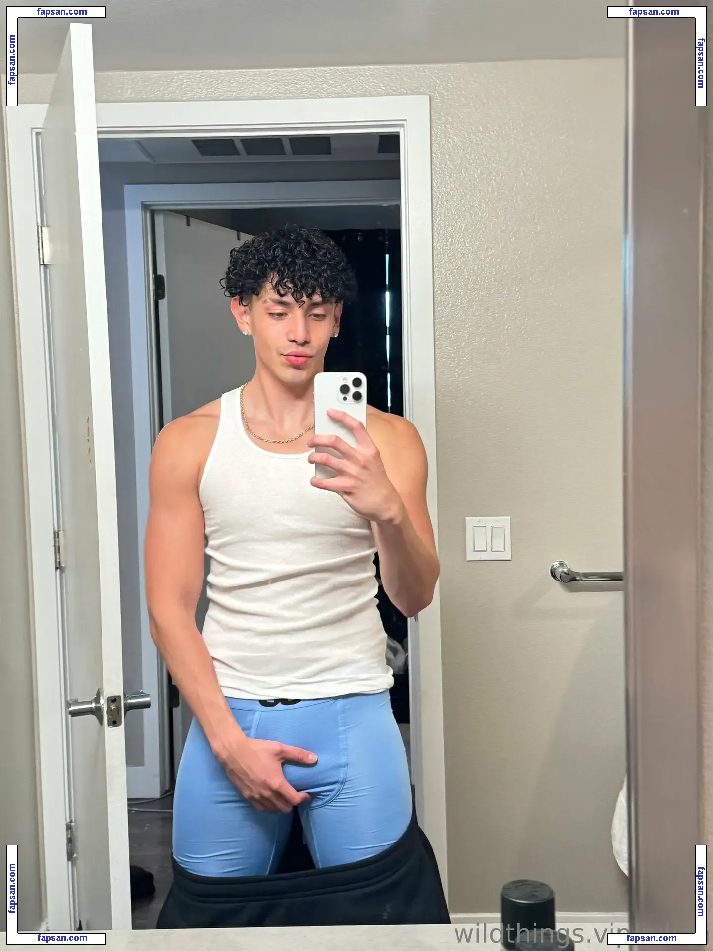 julianbarboza nude photo #0002 from OnlyFans