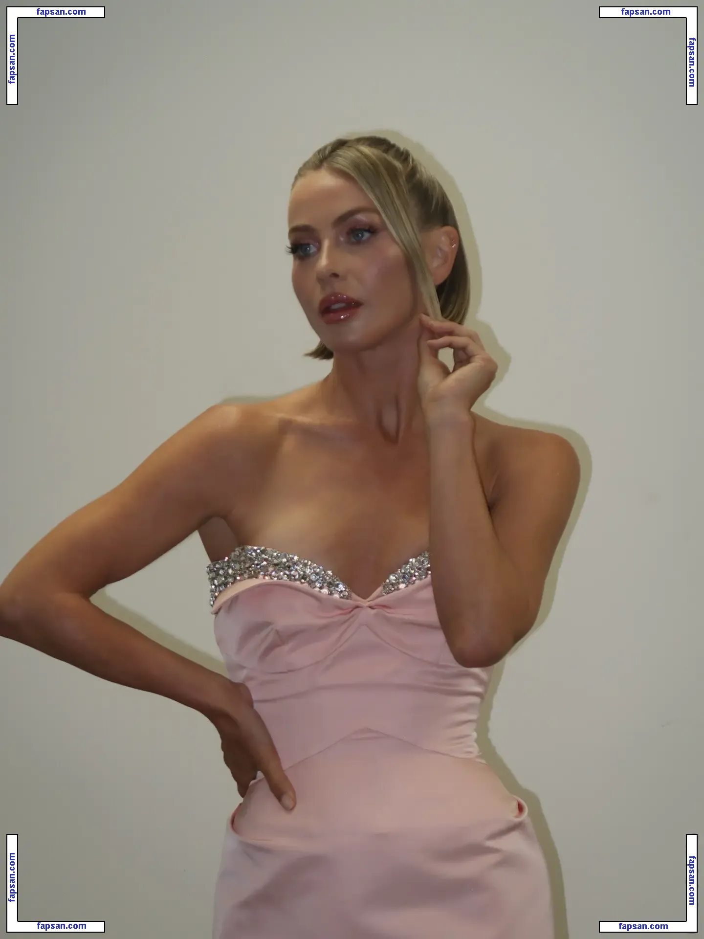 Julianne Hough nude photo #2481 from OnlyFans