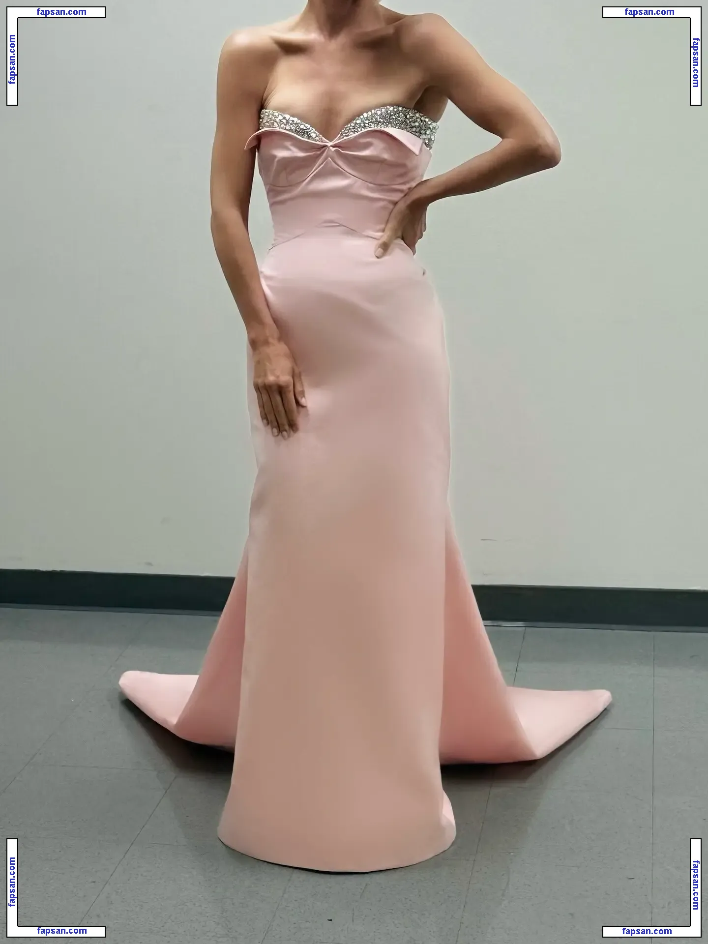 Julianne Hough nude photo #2482 from OnlyFans