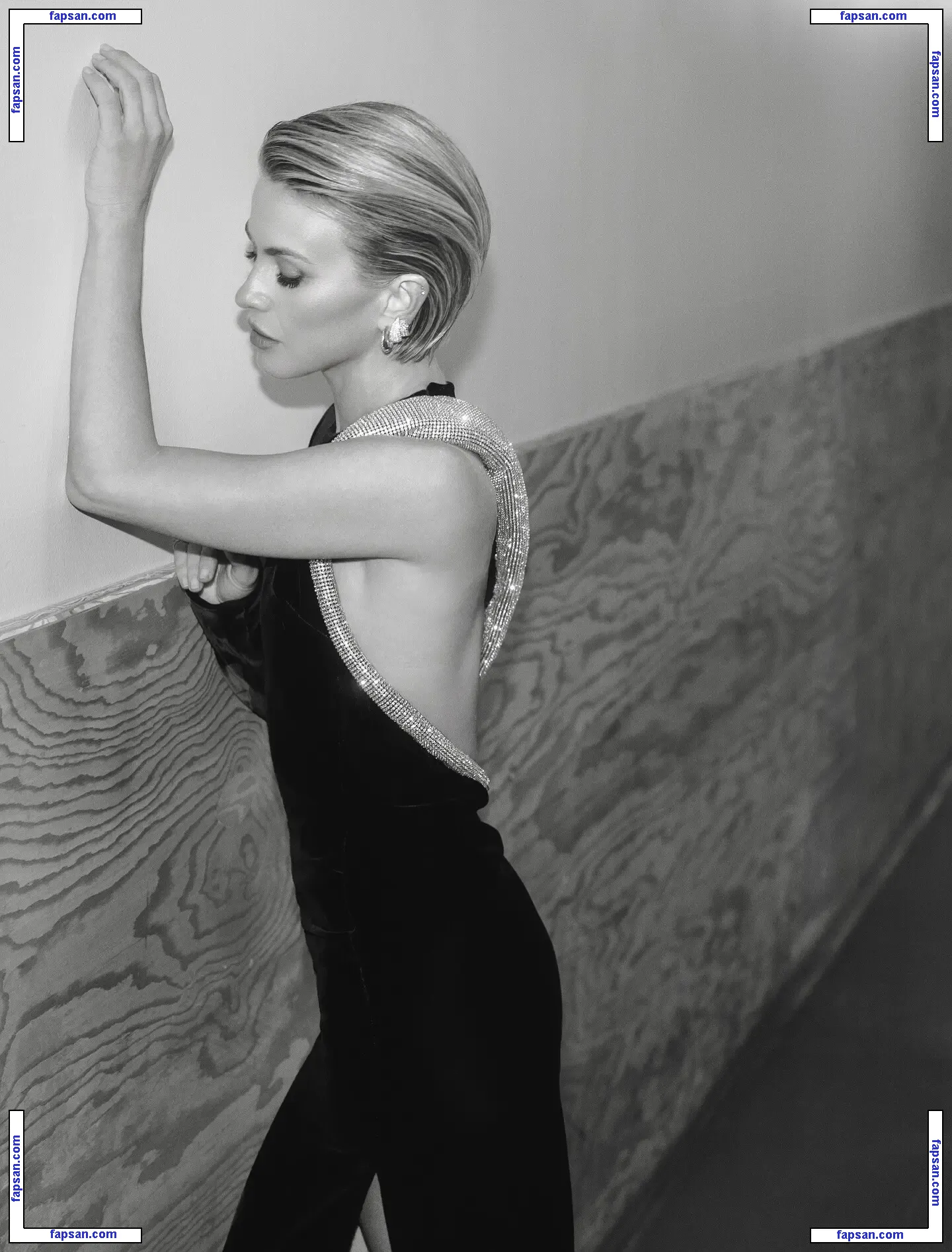 Julianne Hough nude photo #2500 from OnlyFans