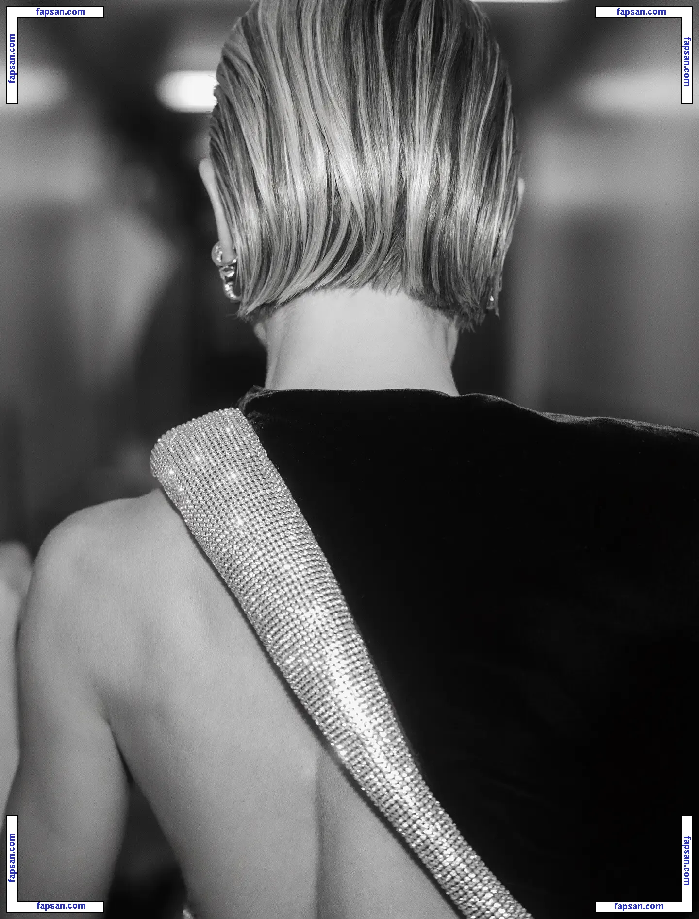 Julianne Hough nude photo #2501 from OnlyFans