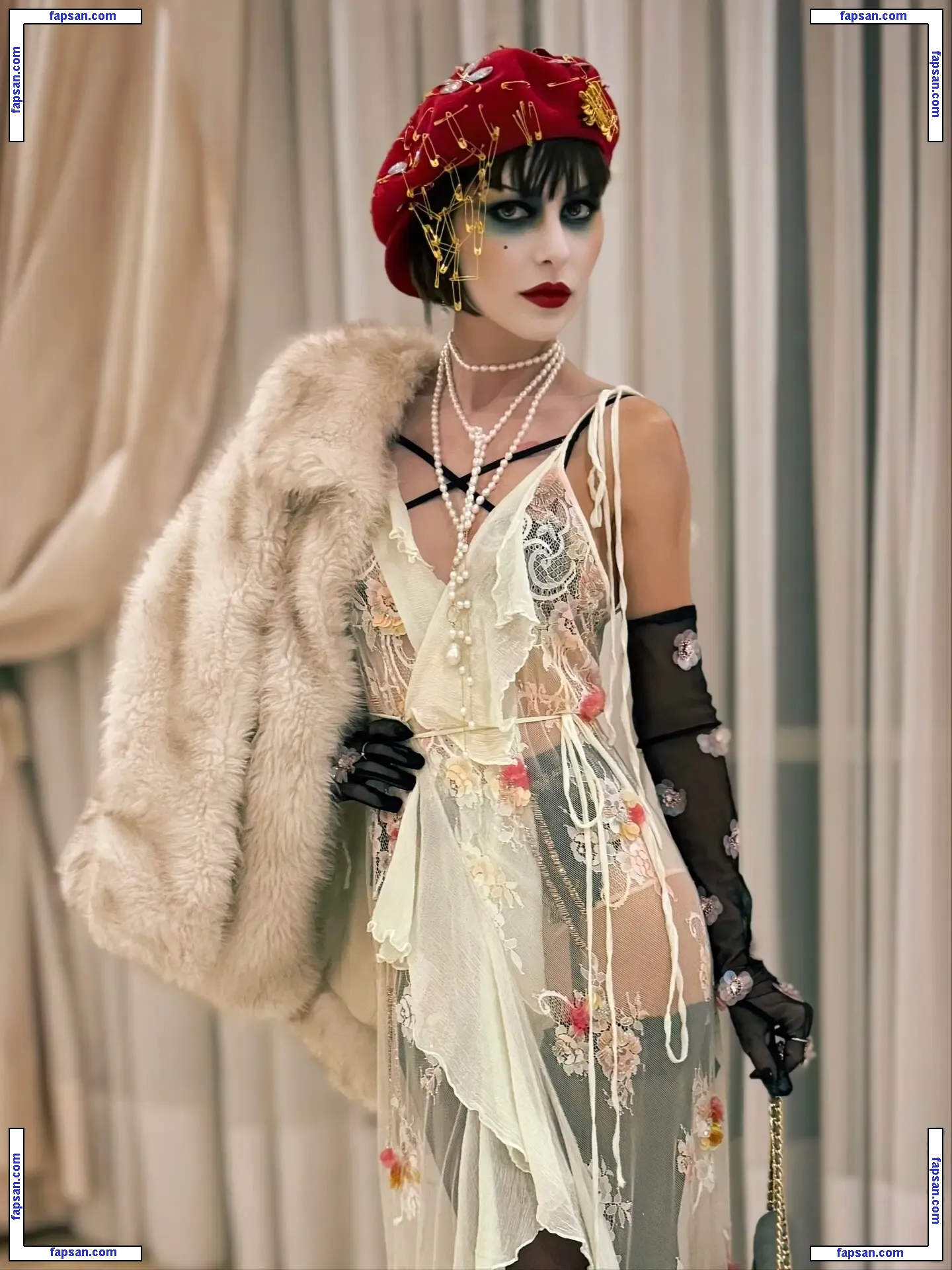 Julianne Trevisol nude photo #0077 from OnlyFans