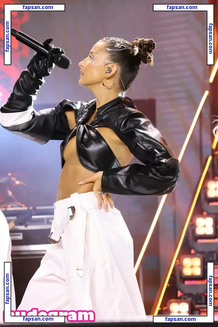 juliawieniawa голая фото #0004 с Онлифанс