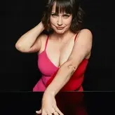 Julie Ann Emery голая #0004