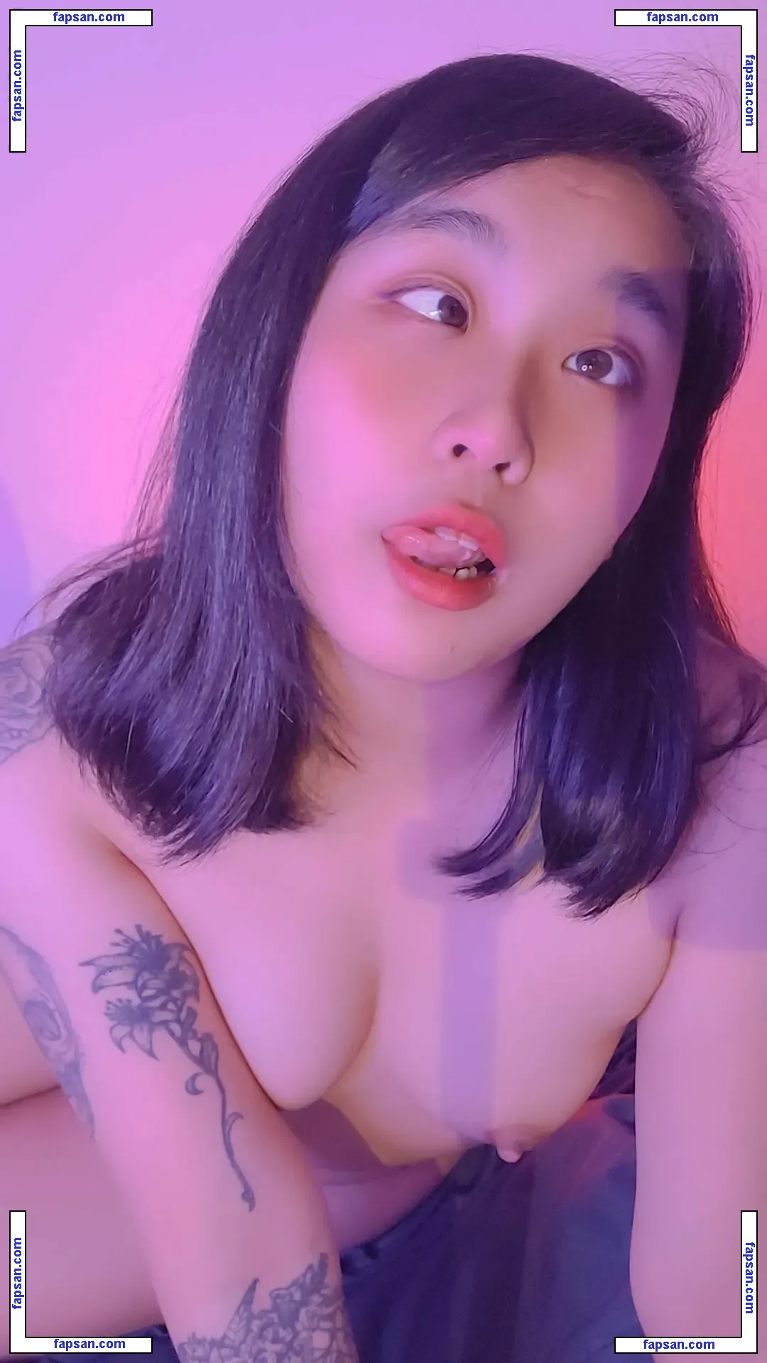 Julie_sama2 голая фото #0007 с Онлифанс