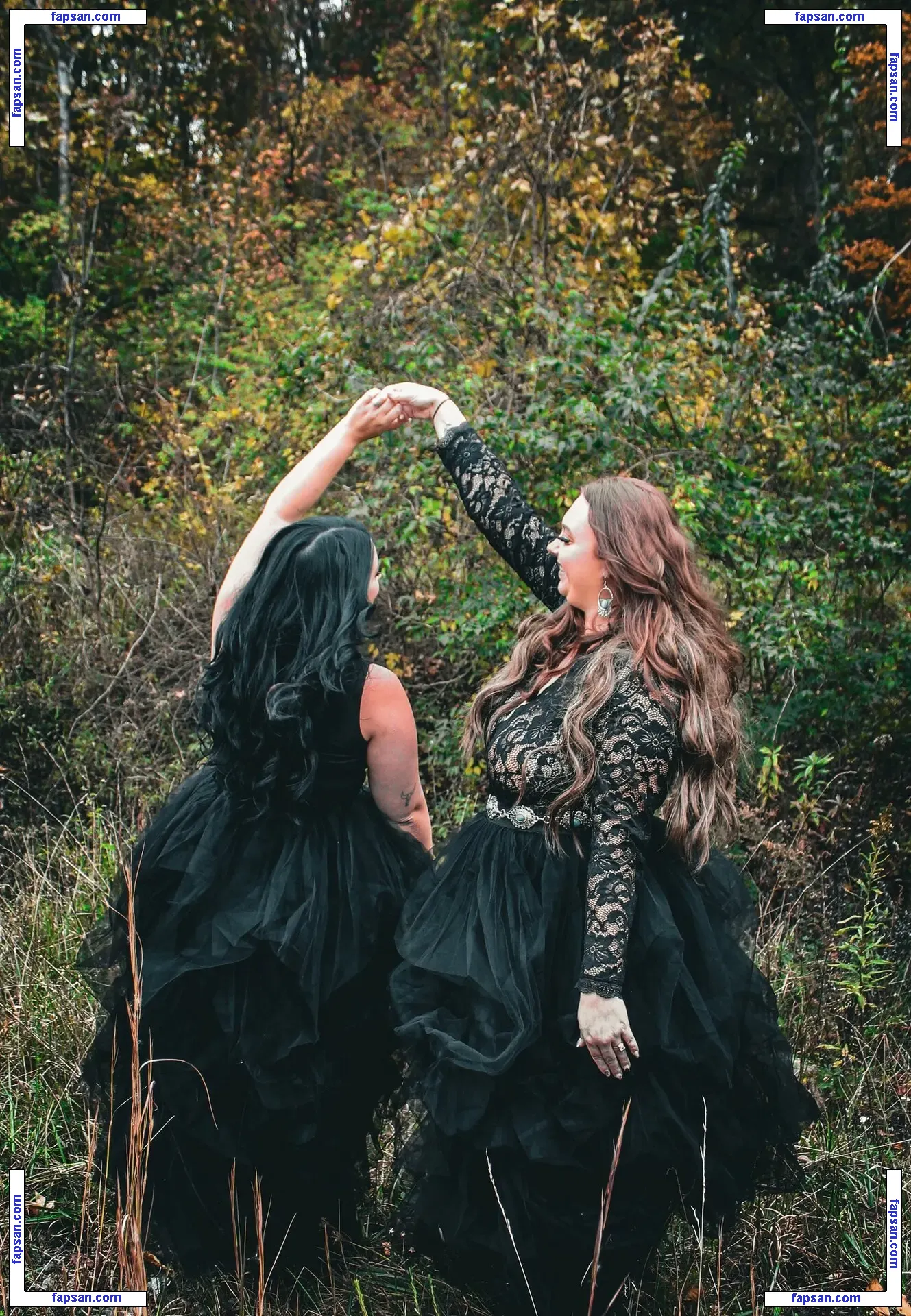 Julie1030 / Mariebaby1622 nude photo #0004 from OnlyFans