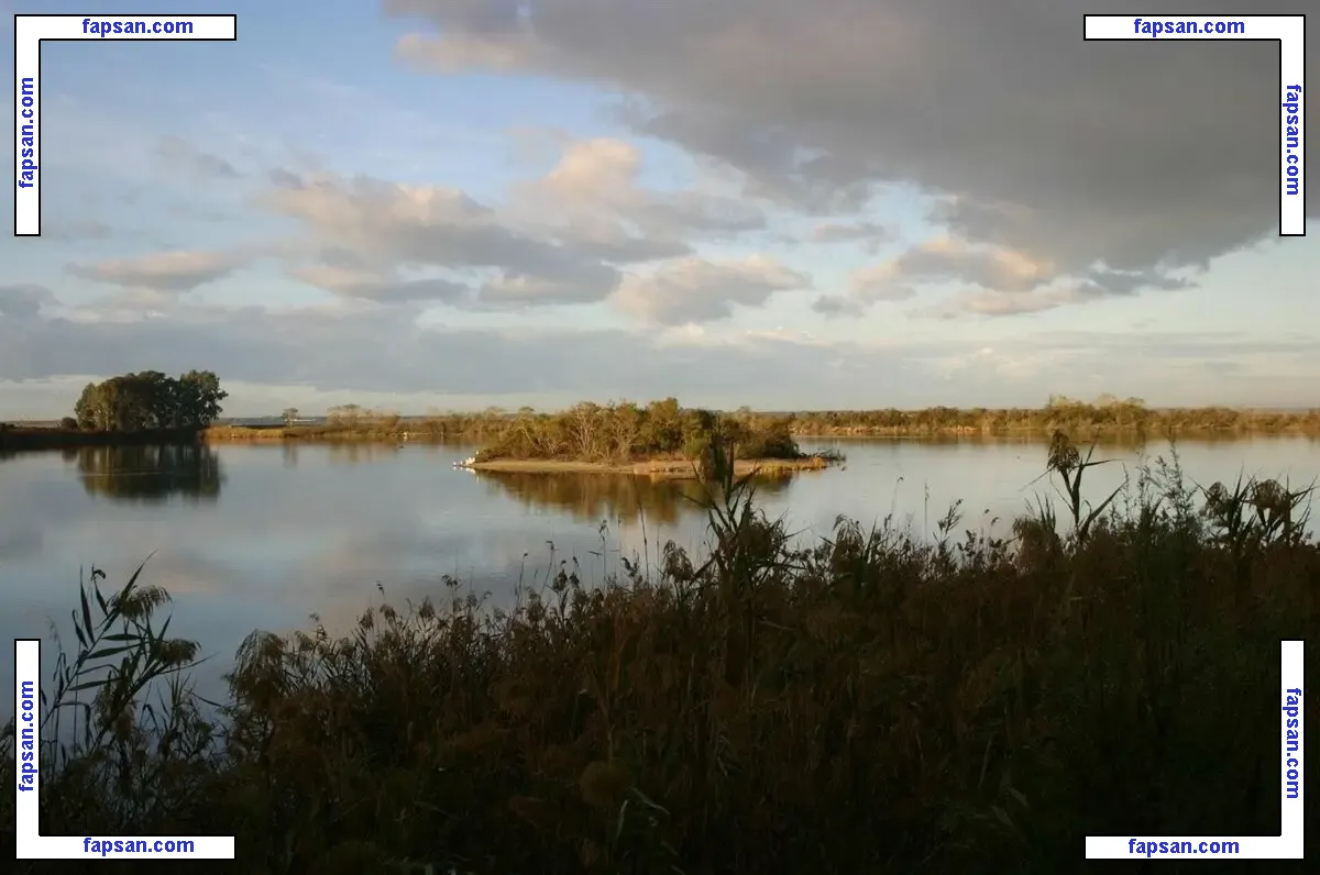 juliebacha голая фото #0007 с Онлифанс