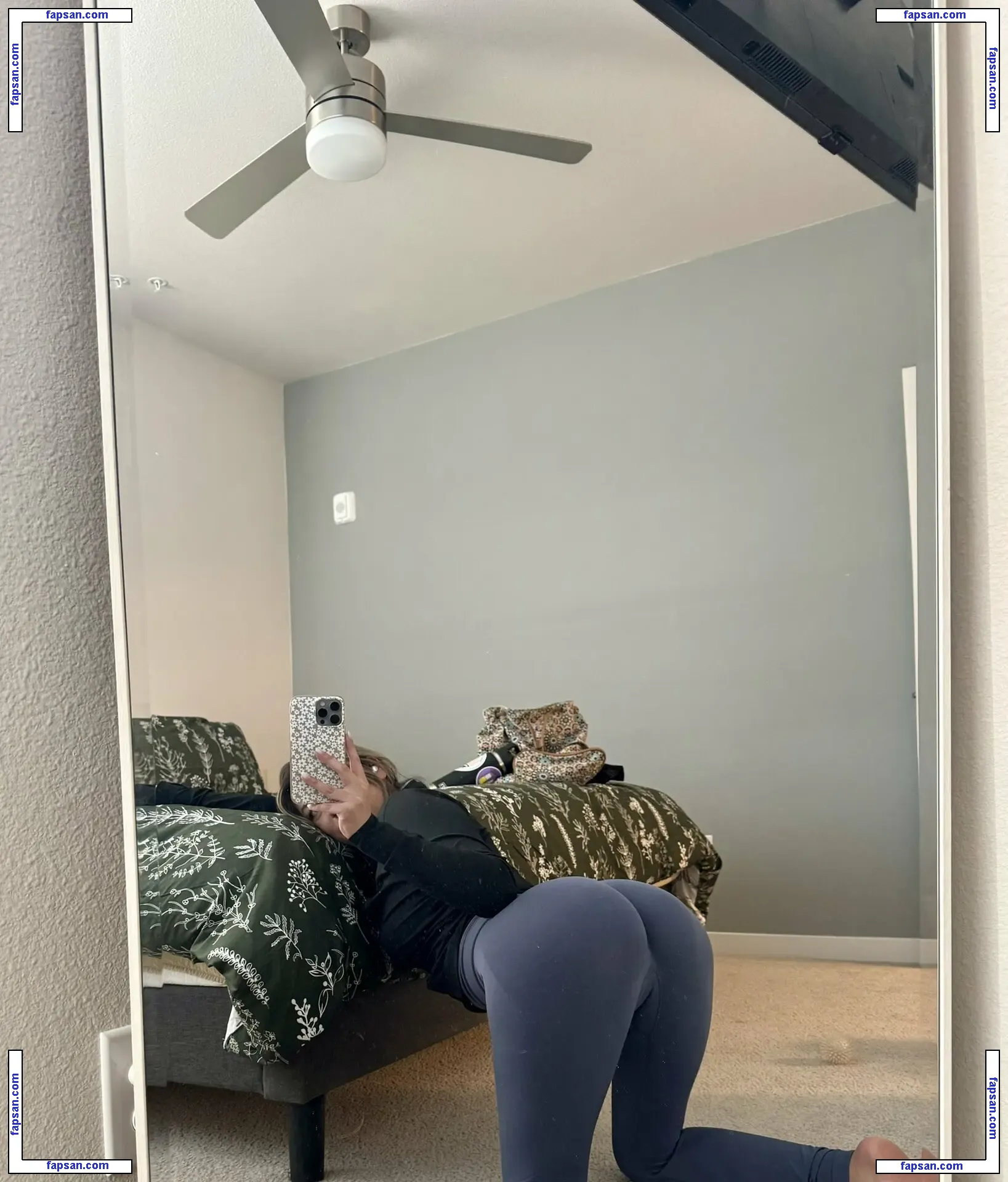 Juliebrehh nude photo #0003 from OnlyFans