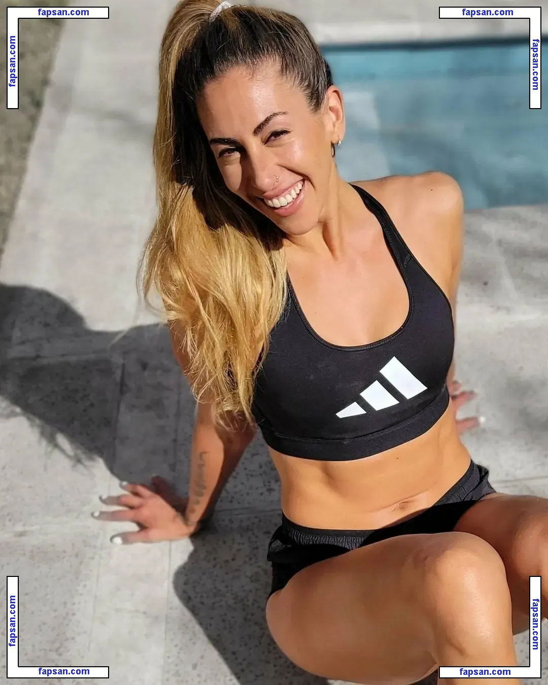 Julieta Lazcano голая фото #0005 с Онлифанс