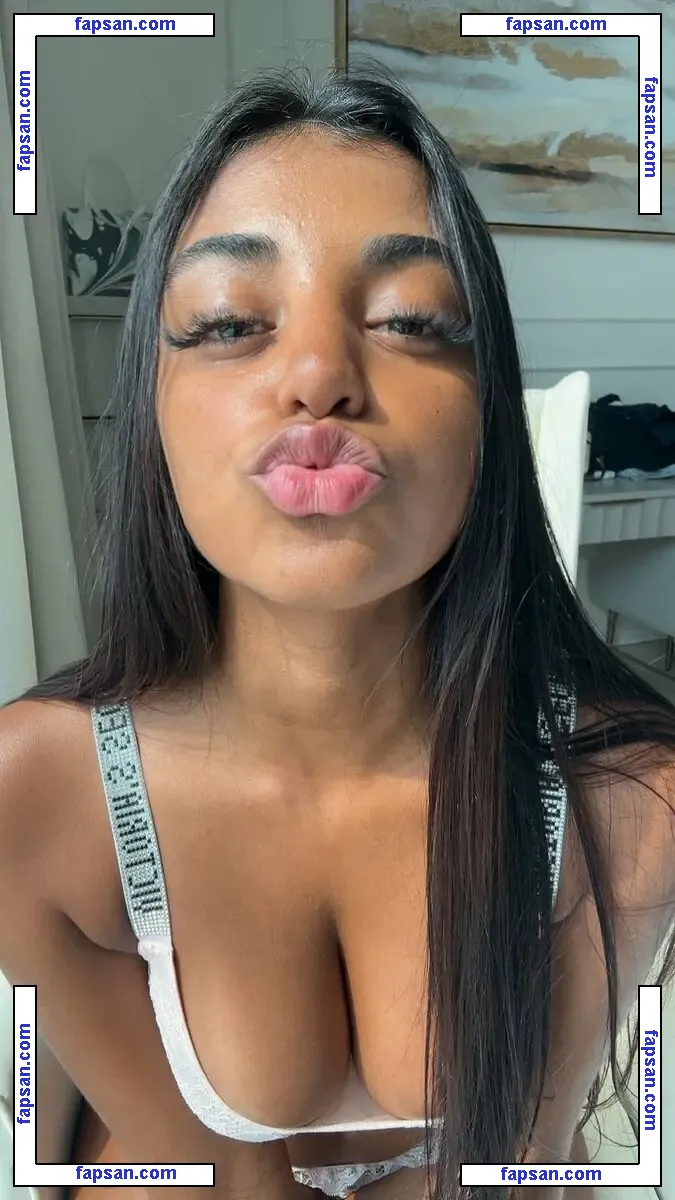 julieth_diaz nude photo #0002 from OnlyFans