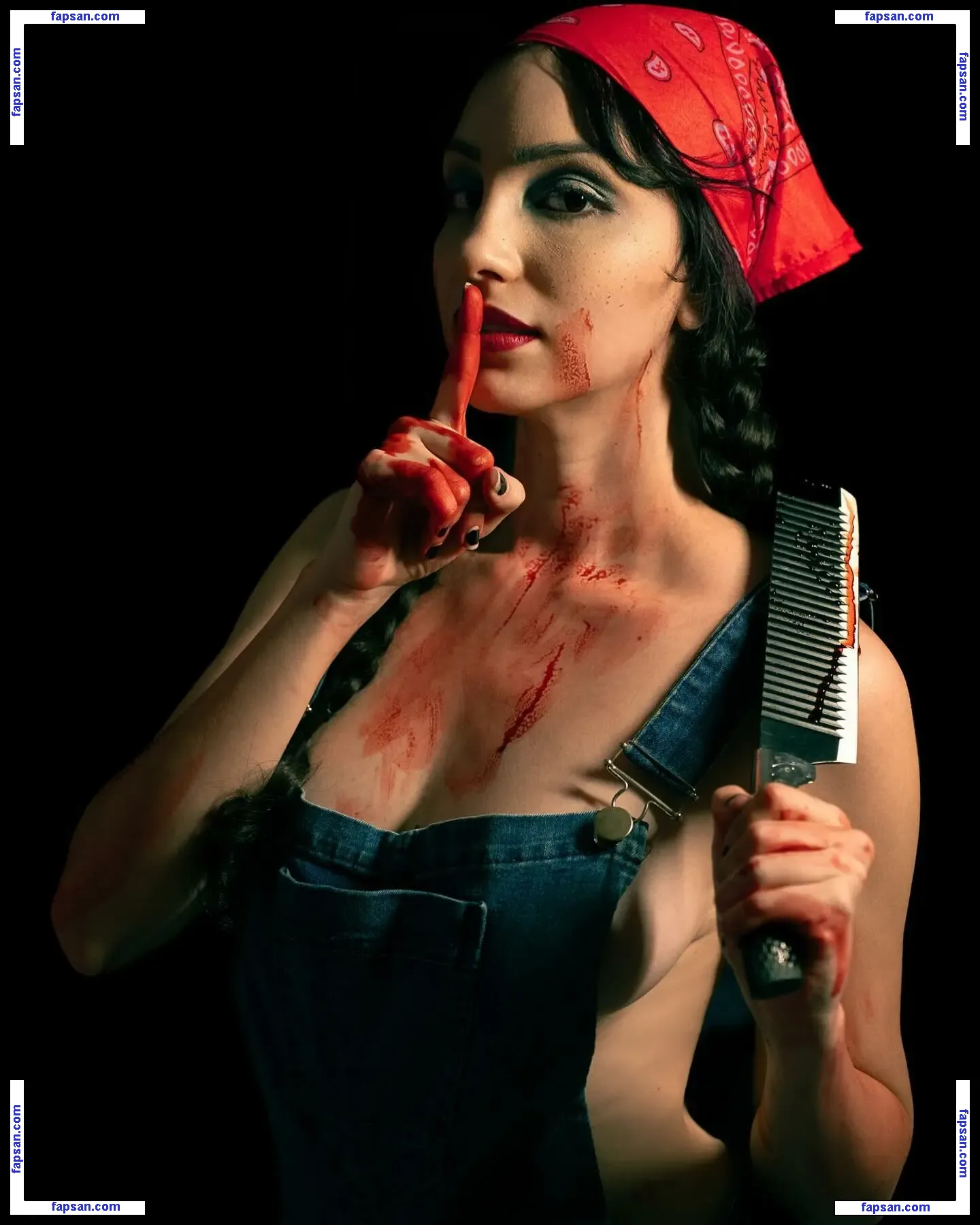 juligeek голая фото #0003 с Онлифанс