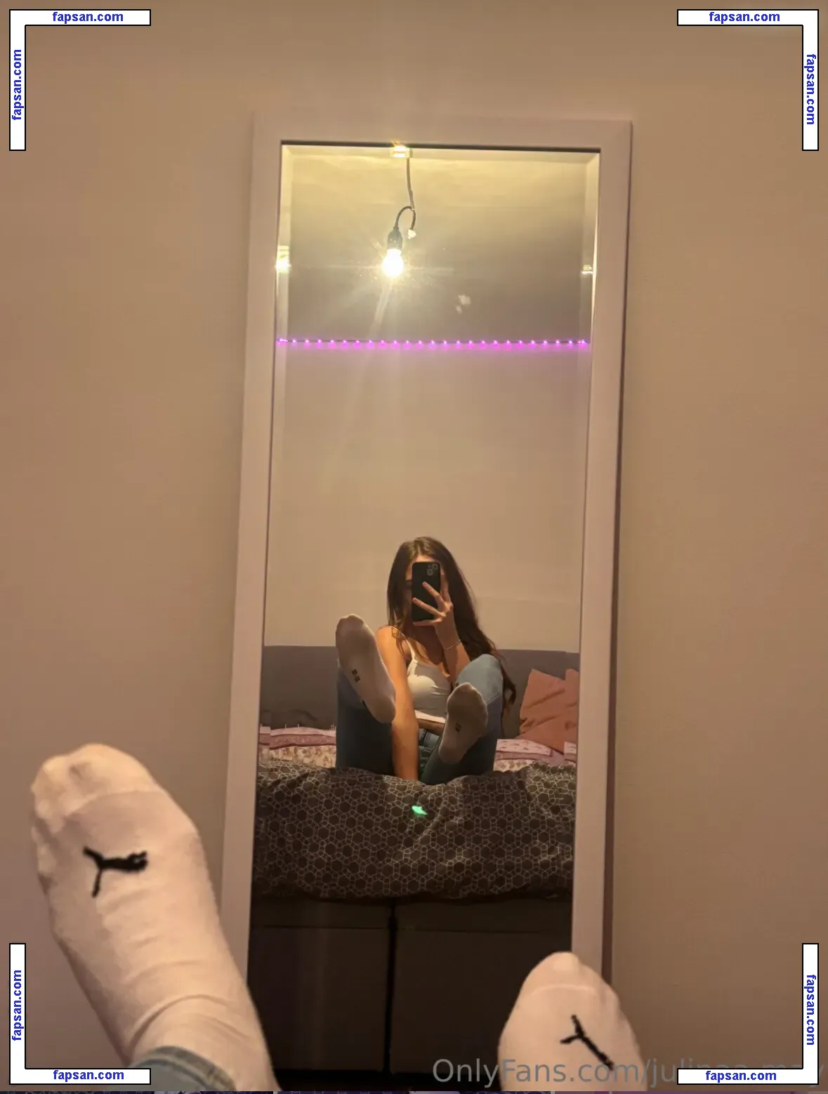 julinaa.may nude photo #0002 from OnlyFans