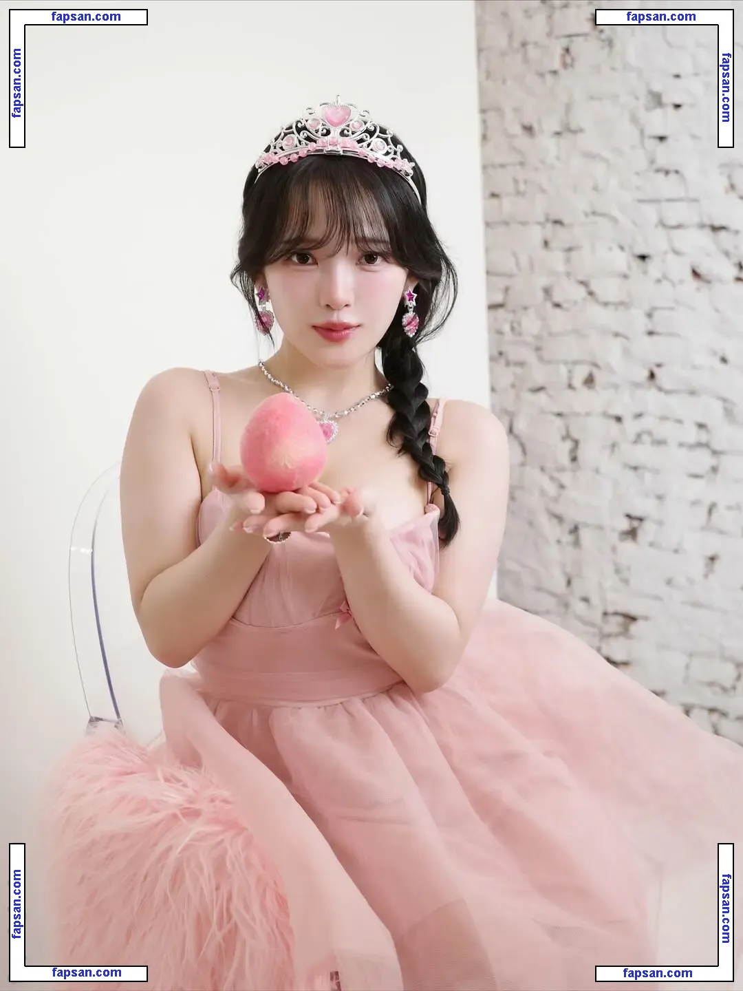 Jun Amaki nude photo #0751 from OnlyFans