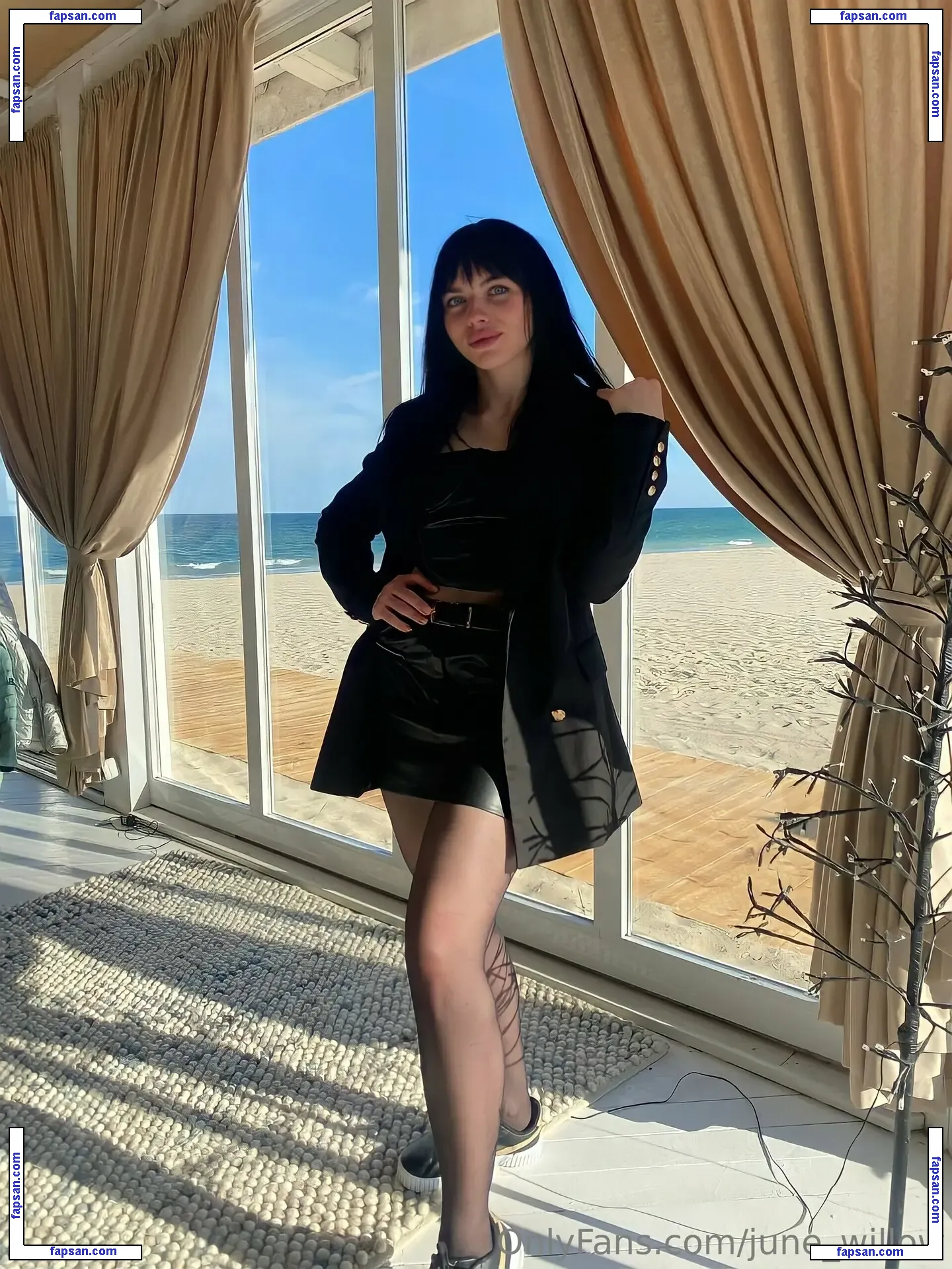 june_willow nude photo #0004 from OnlyFans