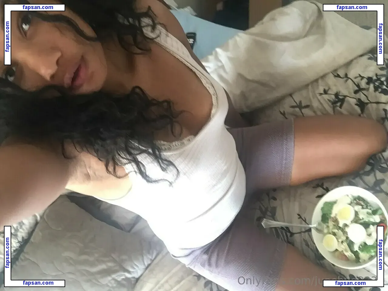 junebug3333 nude photo #0010 from OnlyFans