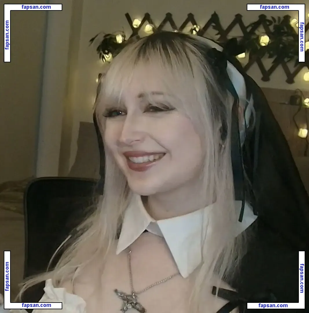 Juniper Actias nude photo #0043 from OnlyFans