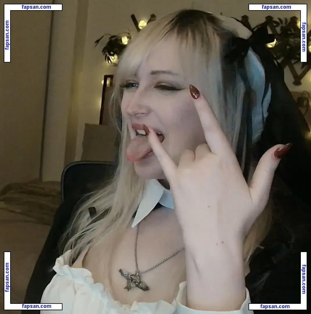 Juniper Actias nude photo #0047 from OnlyFans