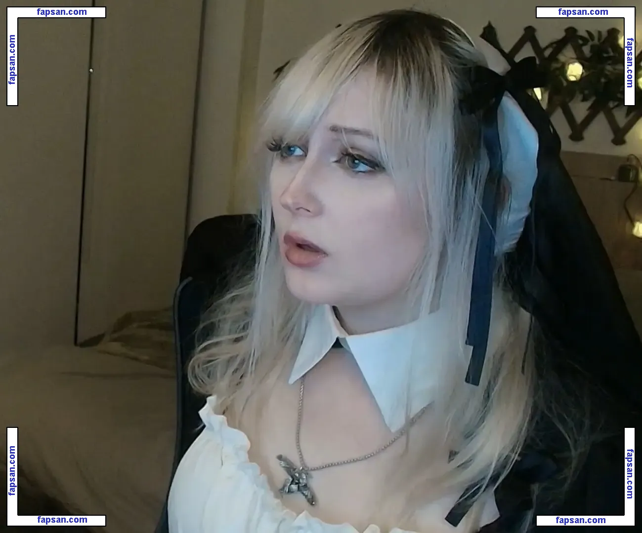 Juniper Actias nude photo #0048 from OnlyFans