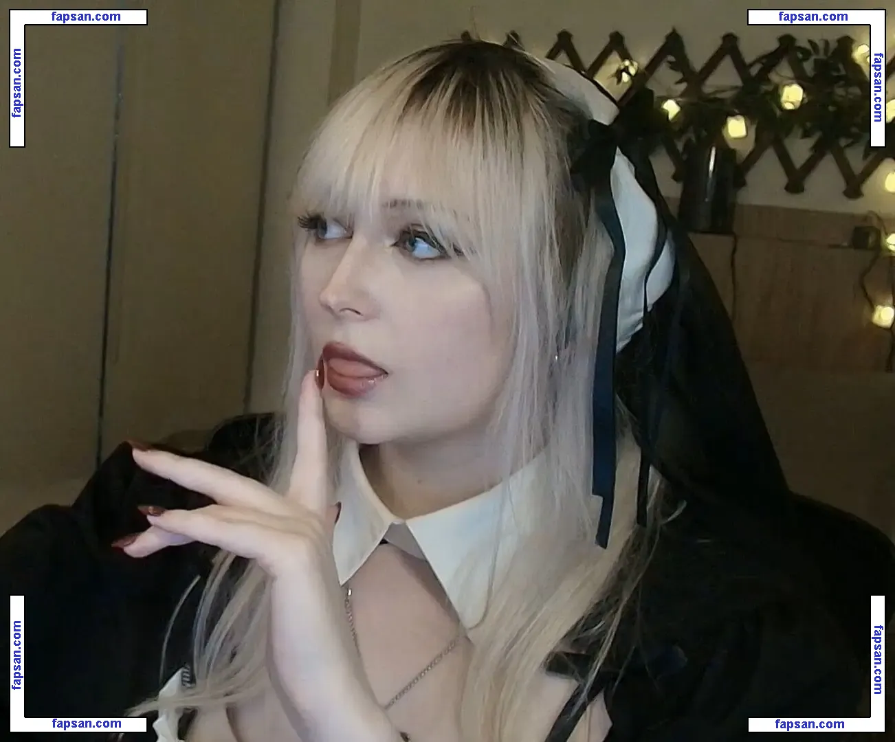 Juniper Actias nude photo #0049 from OnlyFans