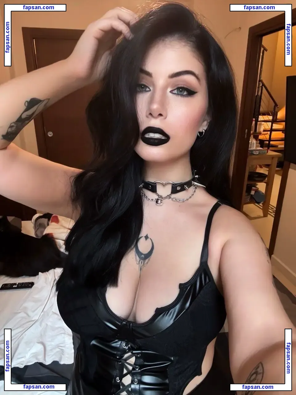 Junipertw голая фото #0023 с Онлифанс