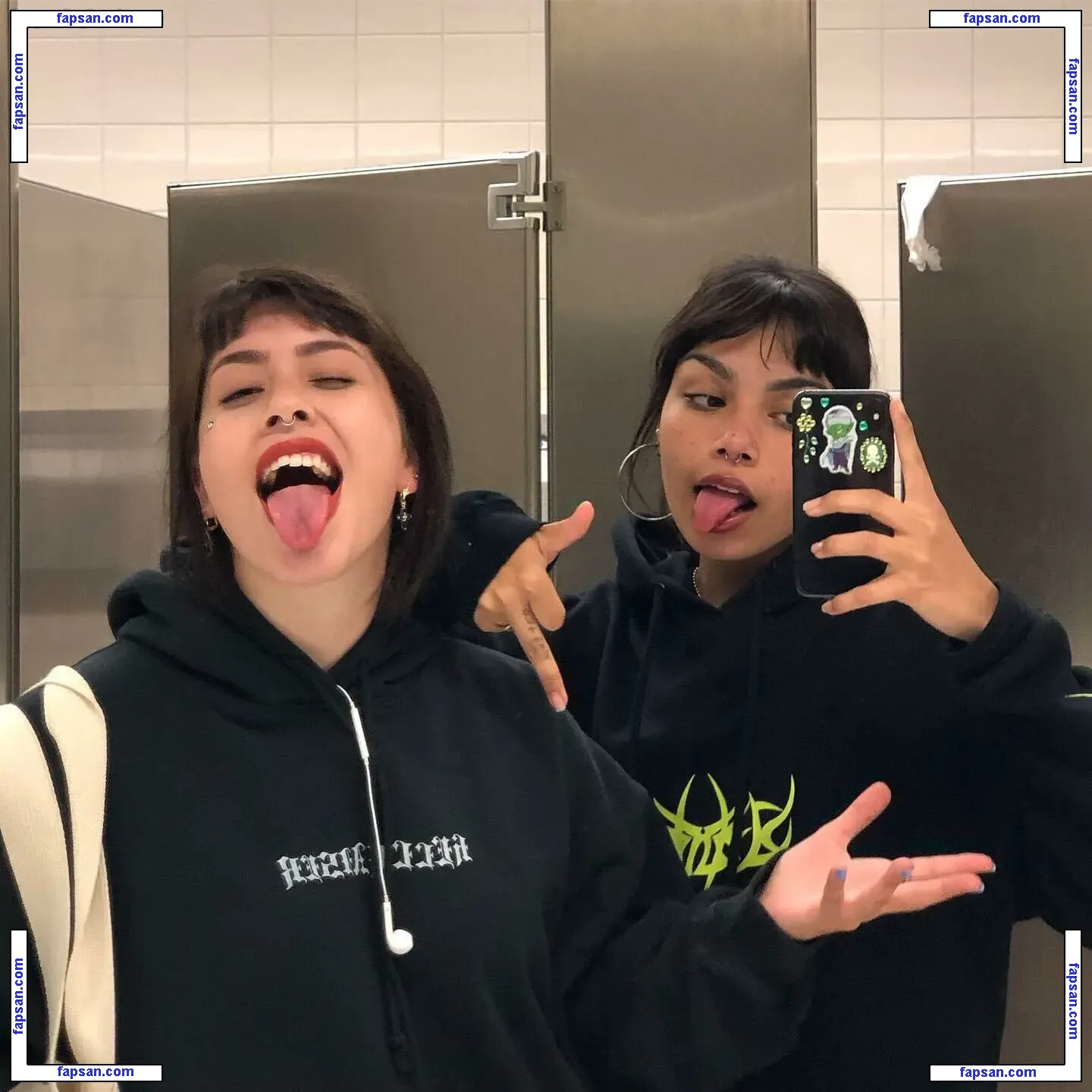 junoblu nude photo #0013 from OnlyFans