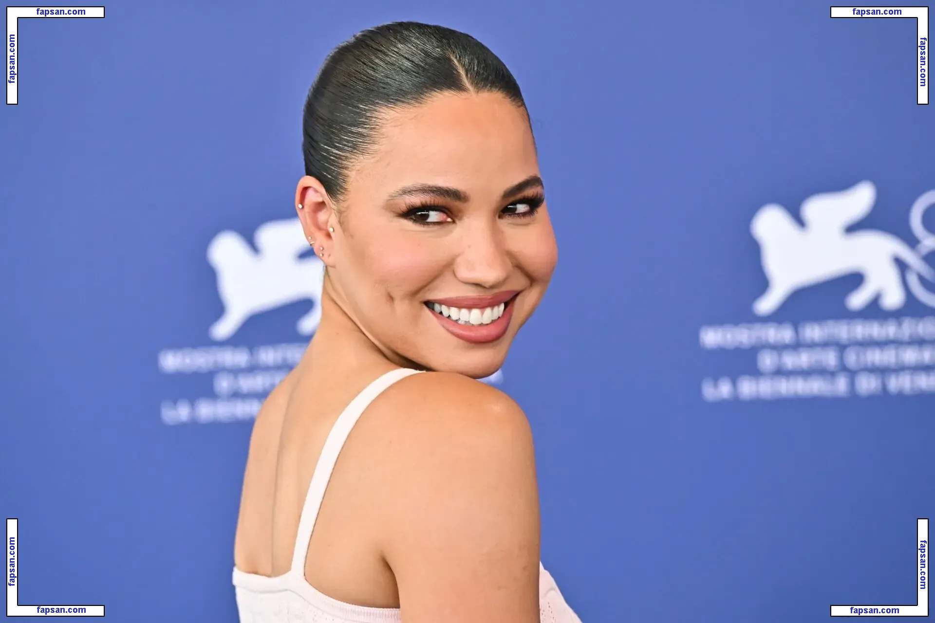 Jurnee Smollett nude photo #0119 from OnlyFans