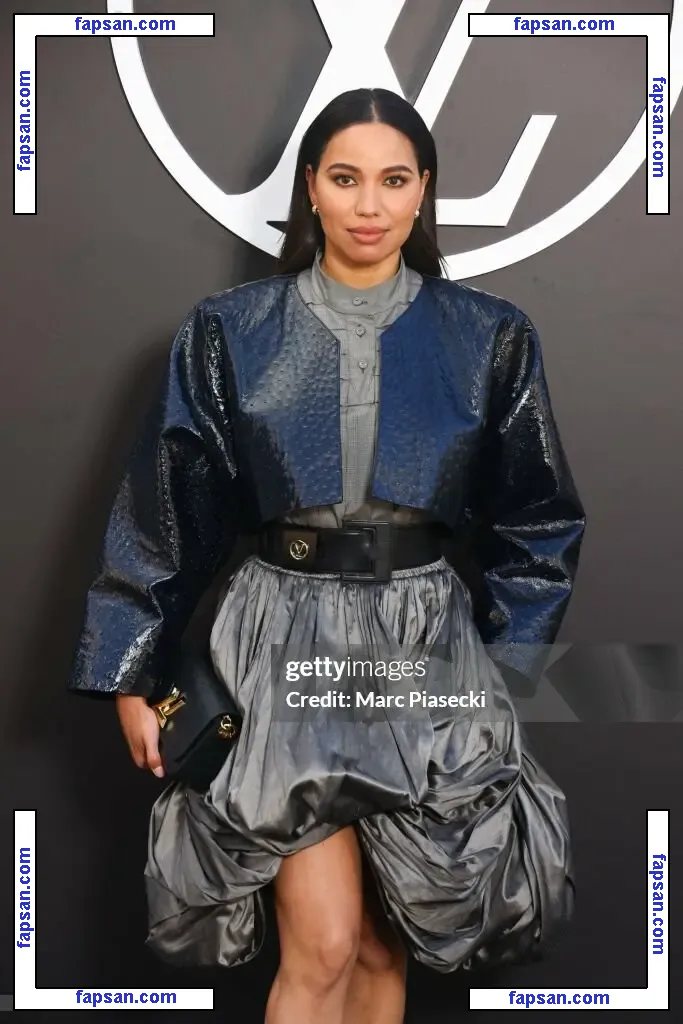 Jurnee Smollett nude photo #0137 from OnlyFans