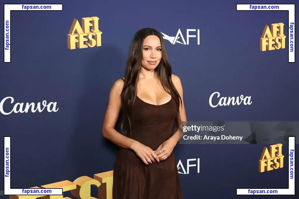 Jurnee Smollett nude photo #0164 from OnlyFans