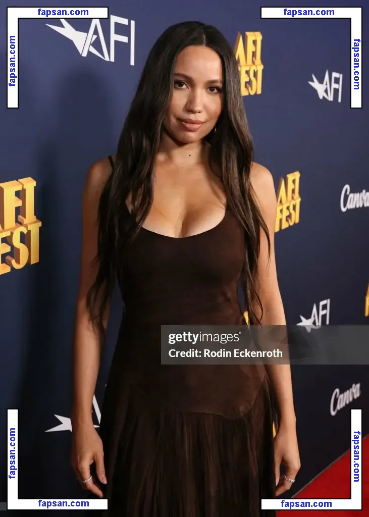 Jurnee Smollett nude photo #0174 from OnlyFans