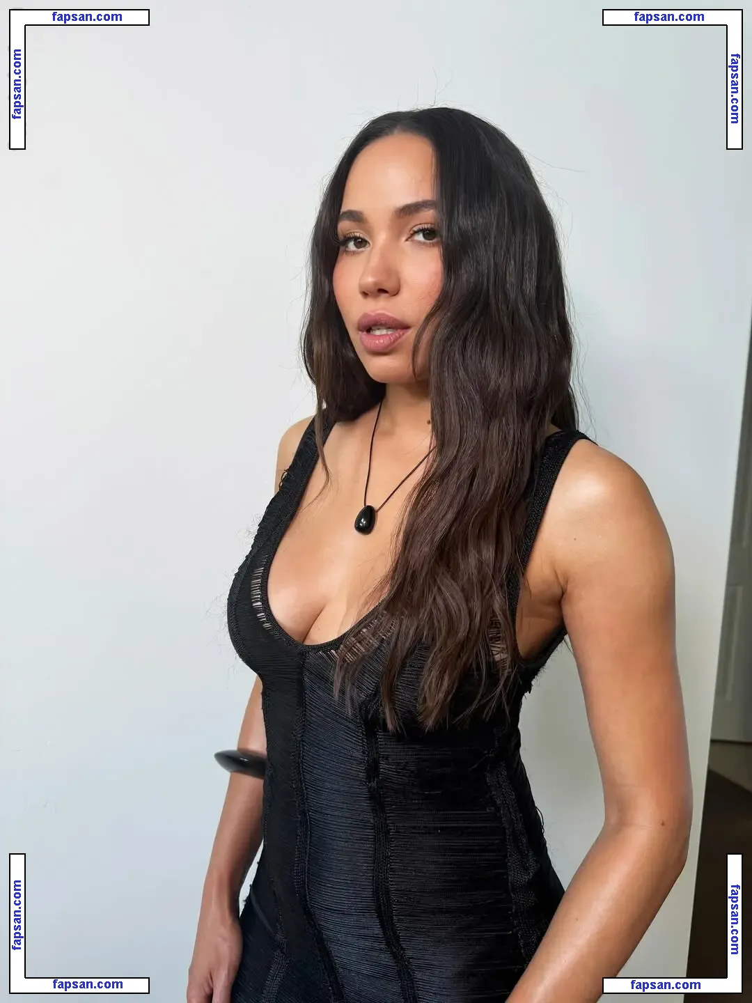 Jurnee Smollett голая фото #0209 с Онлифанс