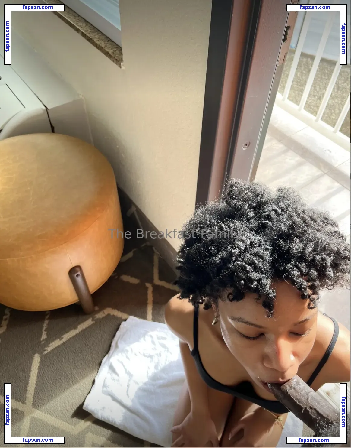 Justbreakfast голая фото #0015 с Онлифанс