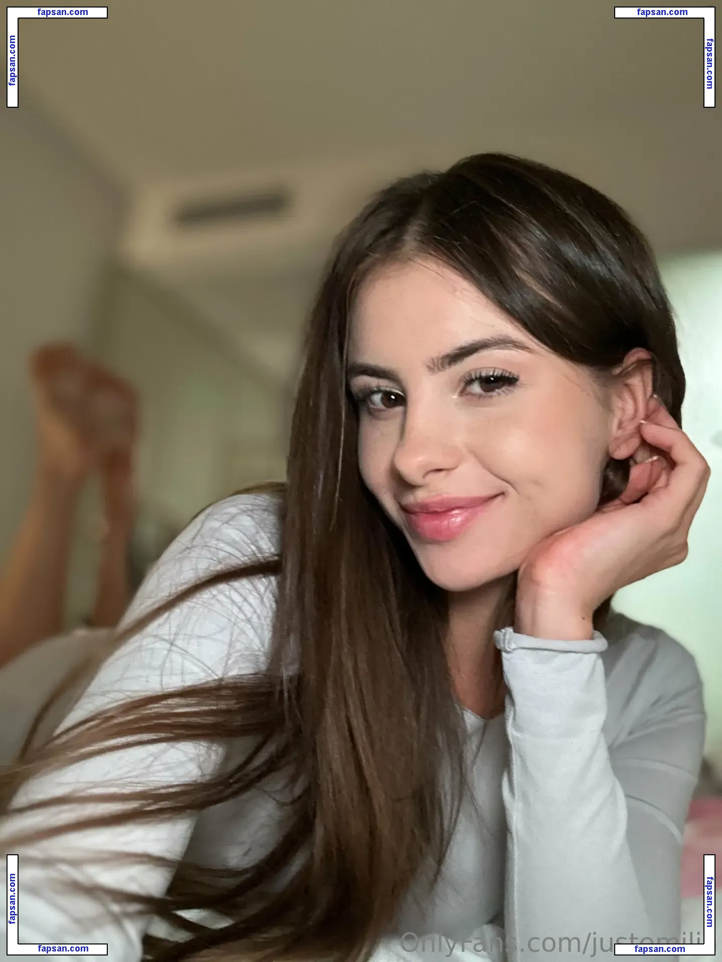 justemilia nude photo #0006 from OnlyFans