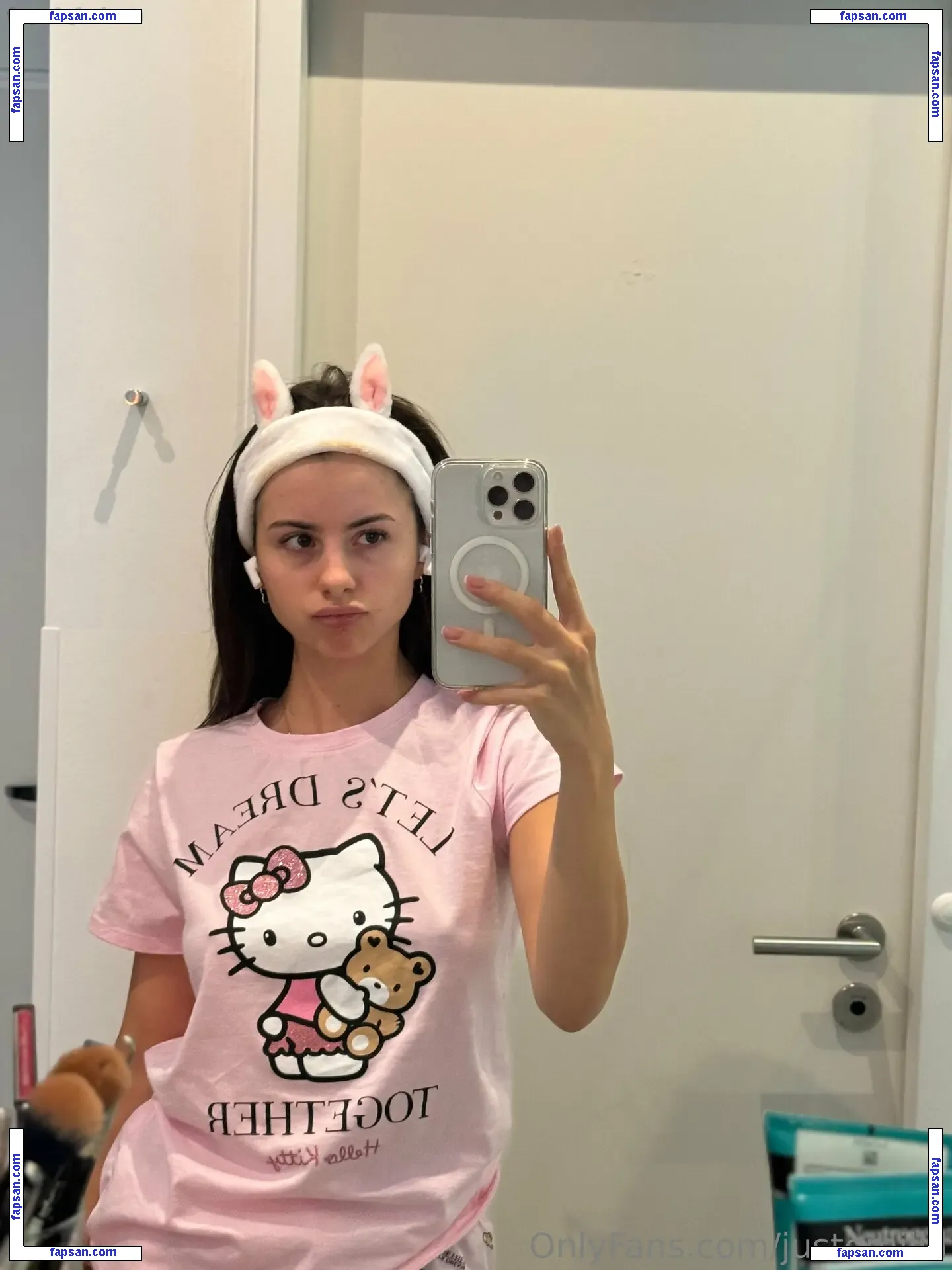 justemilia nude photo #0013 from OnlyFans