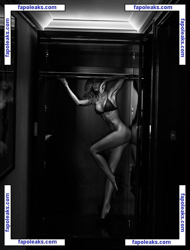 Justine Nicolas голая фото #0004 с Онлифанс