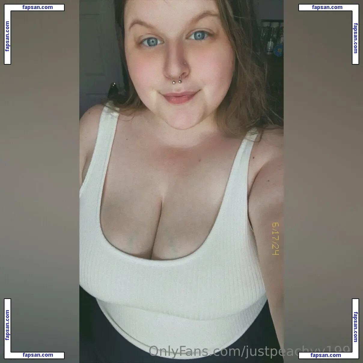 justpeachyy1997 голая фото #0002 с Онлифанс