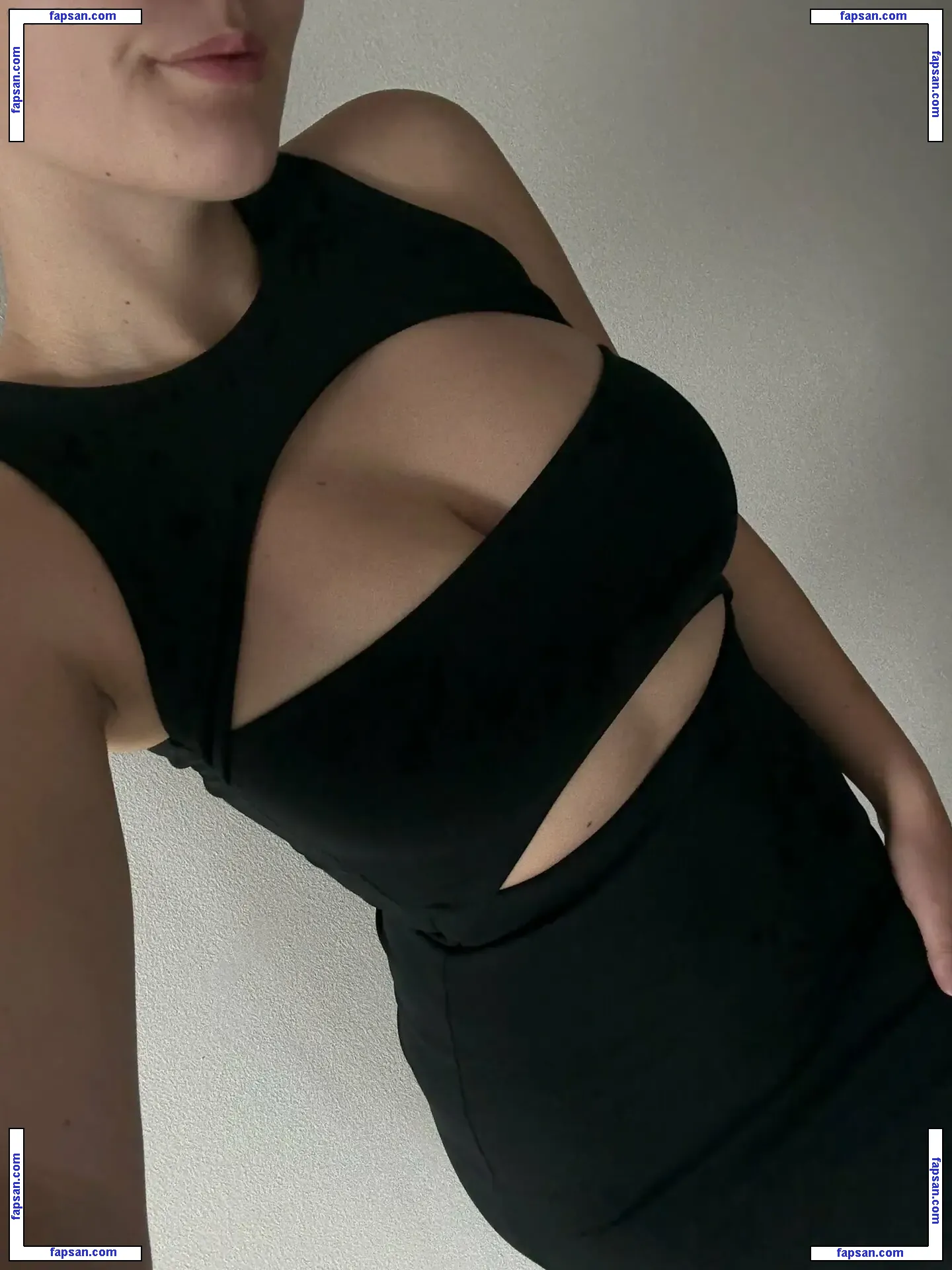 justvega голая фото #0006 с Онлифанс