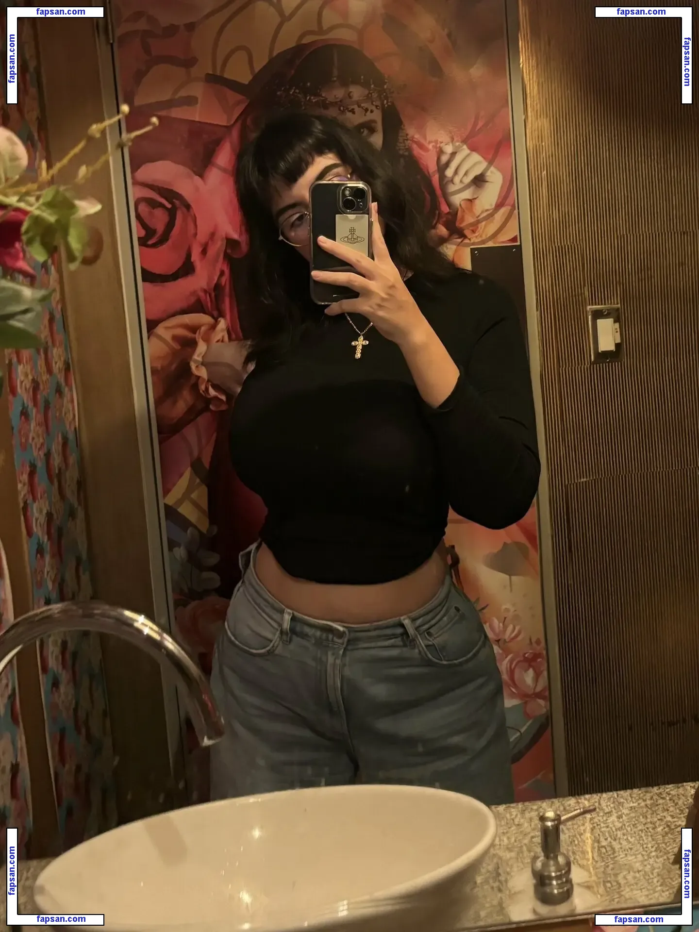 juztcamy голая фото #0003 с Онлифанс