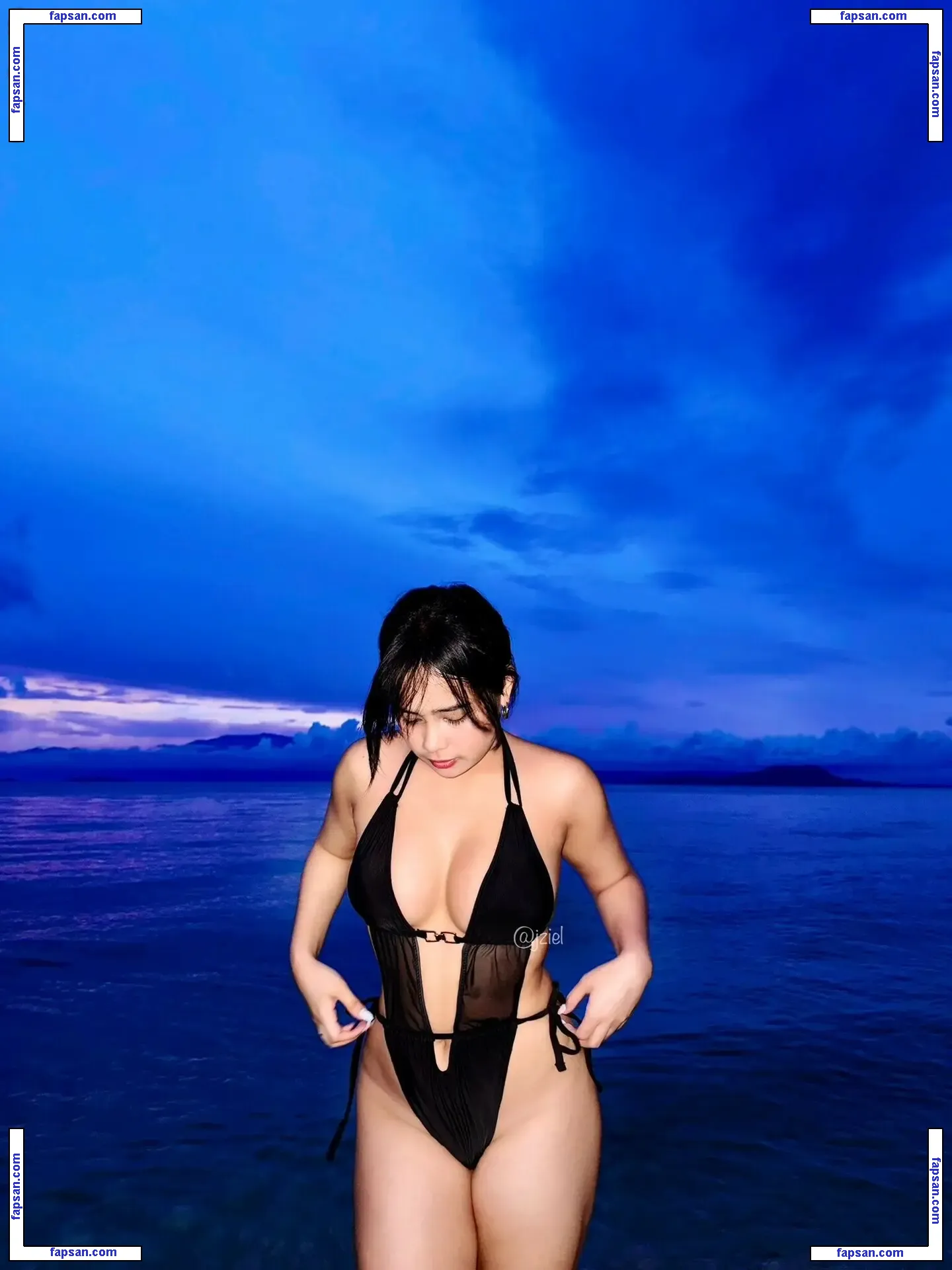 jziel.m nude photo #0022 from OnlyFans