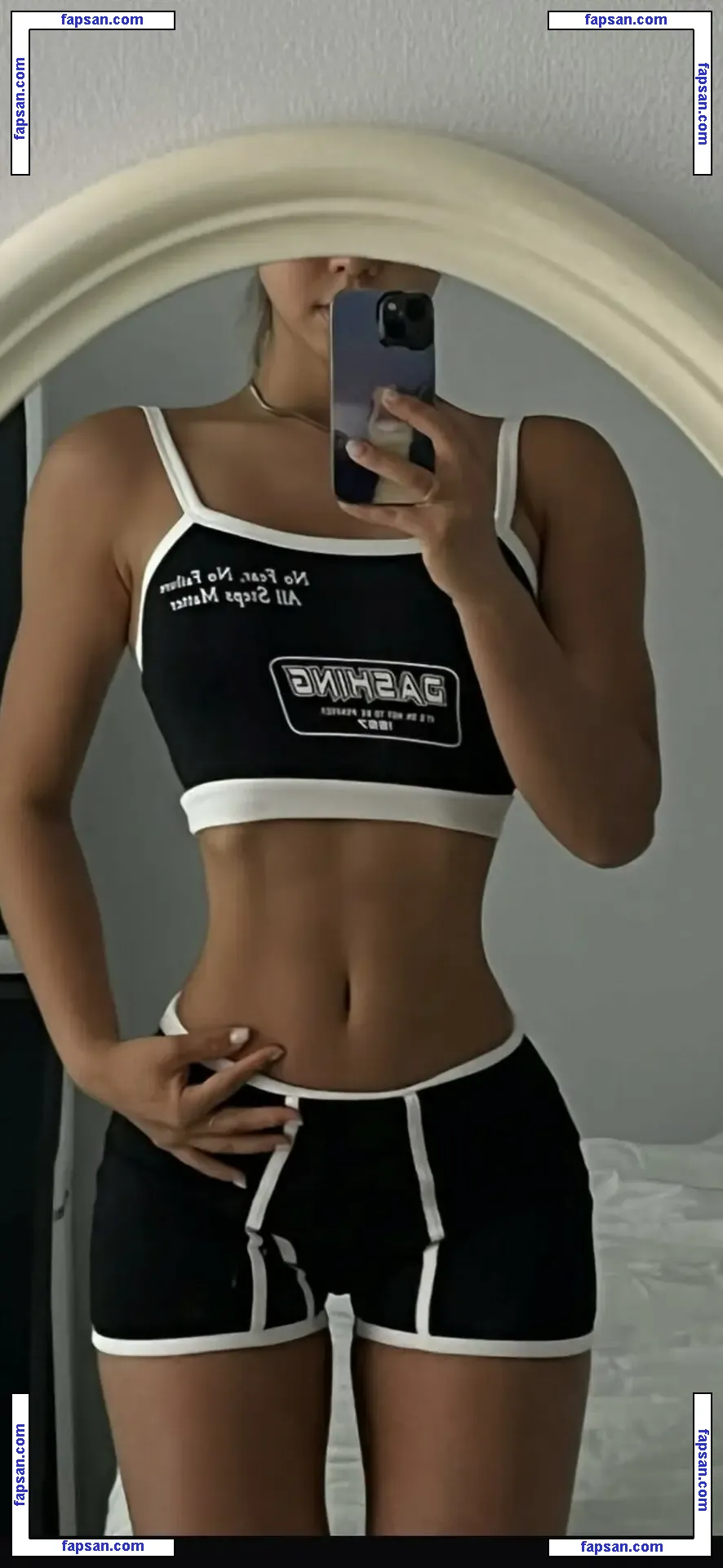 Ka_Young2000 nude photo #0011 from OnlyFans