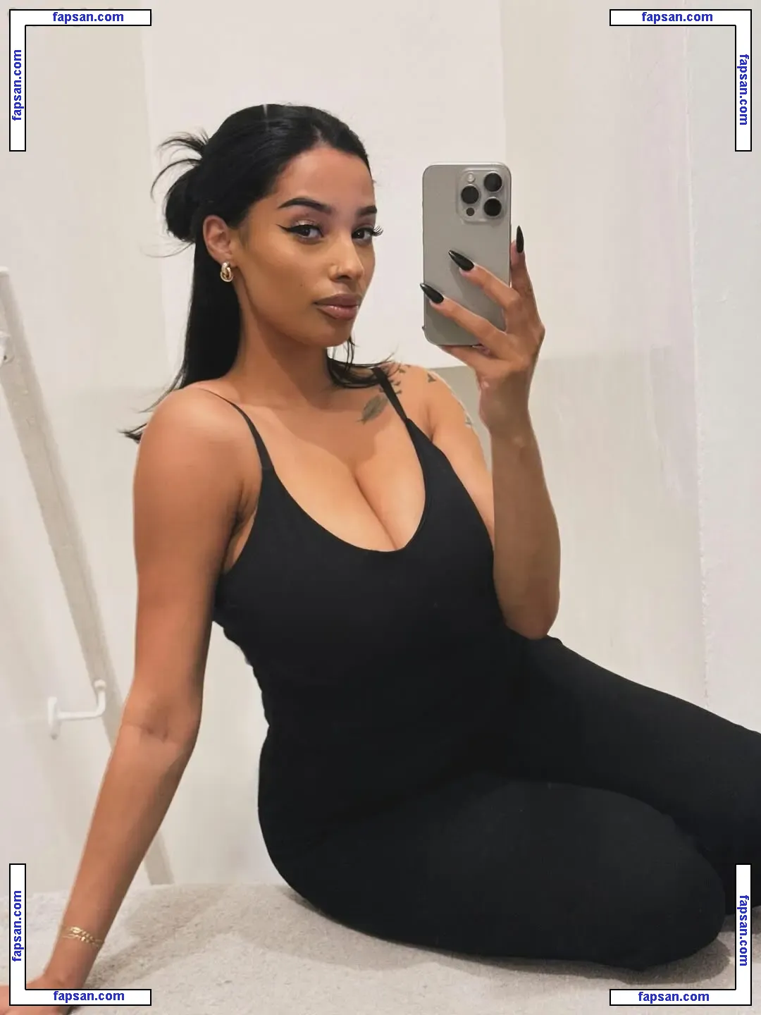 Kadelle Samuals голая фото #0009 с Онлифанс