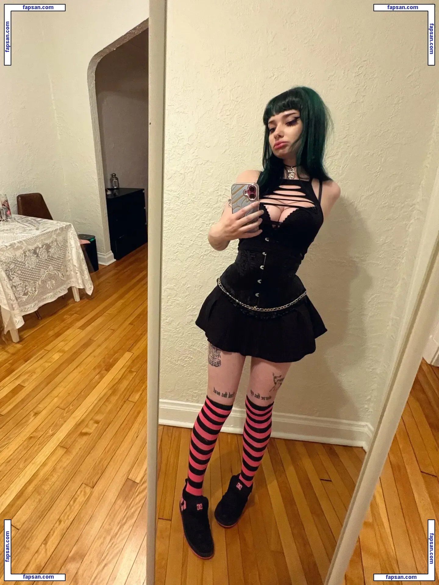 kaitfuckinglyn nude photo #0001 from OnlyFans