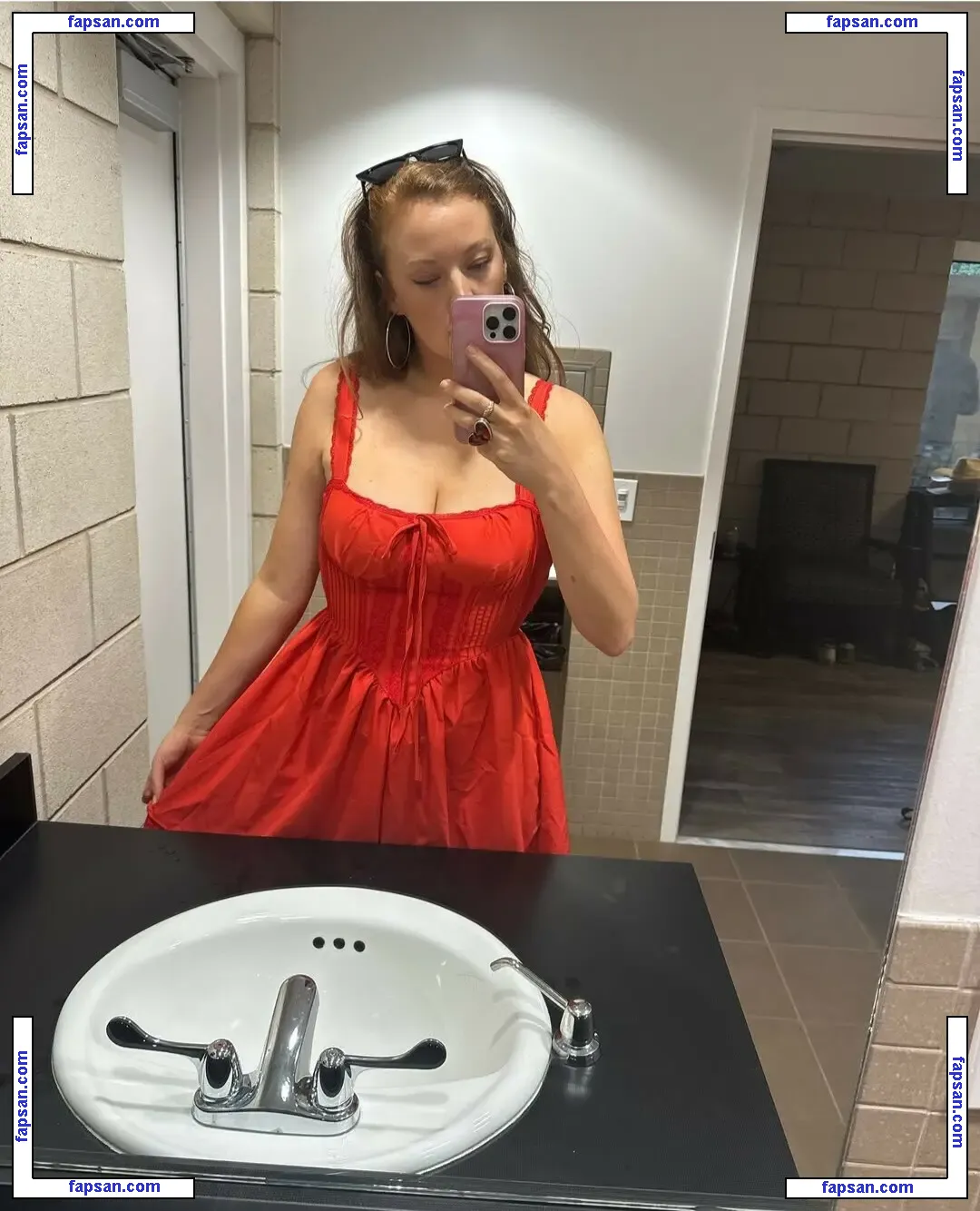Kaitlin Butts nude photo #0003 from OnlyFans