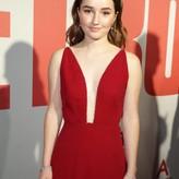 Kaitlyn Dever голая #0005