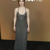 Kaitlyn Dever голая #0287